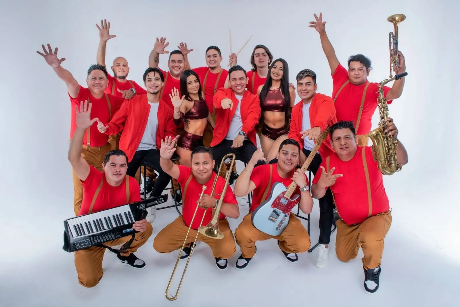 Tiembla el Olimpo Musical: Costa Azul Manda a Shakira y Karol G a la Fila de Espera en Nicaragua